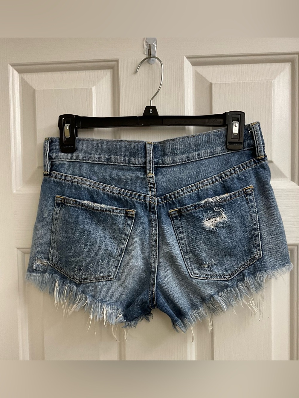 WE THE FREE Jean Cutoff Shorts Size 25 - Picture 2 of 5